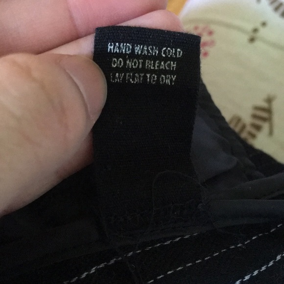 ❌❌SOLD❌❌Pinstripe Shorts - Picture 4 of 4